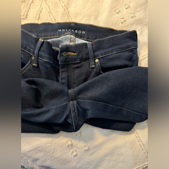 Like New Mott & Bow HIGH RISE SKINNY JANE JEANS - Picture 10 of 12